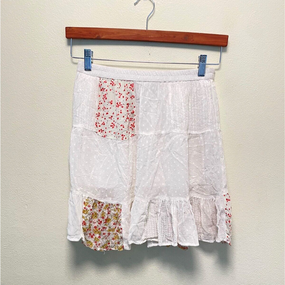 Vintage Womens Skirt Size Medium White Floral Patchwork Pull On Tiered Fairy Y2K